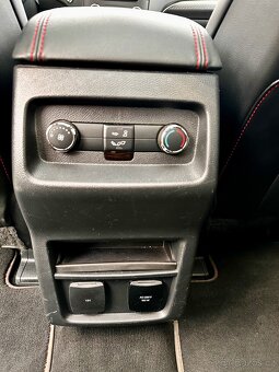 Ford S-MAX AWD 7 míst, TOP výbava, pravidelný servis - 18
