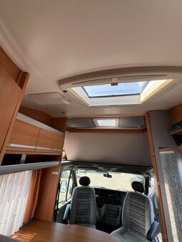 Obytné auto Renaul Knaus Sport top stav - 18