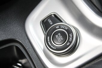Suzuki Vitara, 1.4T 103kW 4x4 ELEGANCE,TAŽNÉ - 18
