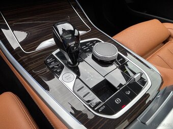 BMW X5 45e 2021, Sky Lounge, Laser, Massage, 4 zón. kl. - 18