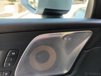 Volvo XC60 2,0 4x4,R-DESIGN,SERVISKA,PANO - 18