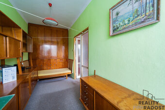 Pronájem vybaveného bytu o dispozici 3+1 s balkónem na ul. G - 18