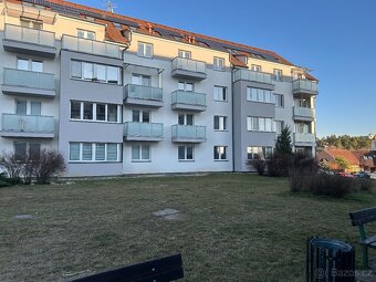Pronájem cihlového bytu 2+1, 66 m2 s balkónem a garáží - 18