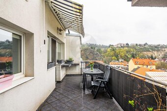 4+kk,235m2, Praha 5 - 18
