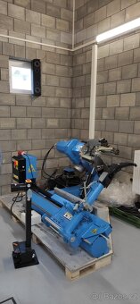 Dvousloupový zvedák ,nosnost 4.000 kg,zdvih 2m - 18