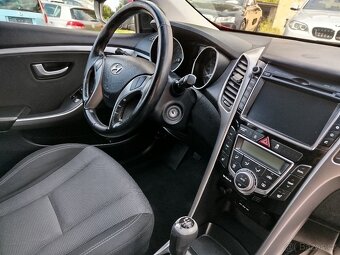 Hyundai i30 1,6 CRDi 81 kW, r.v. 12/2012, najeto 195.356km - 18