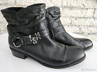 lucerna,kabelky,Hoover vysavač,polštářky, - 18