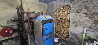 Komerční nemovitost s pozemkem  a bytem - Český Krumlov - Ch - 18