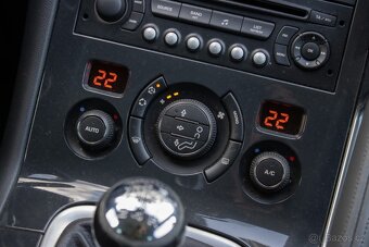 Peugeot 3008 1.6e Executive, 88kW /AJ NA SPLÁTKY/PROTIÚČET/ - 18