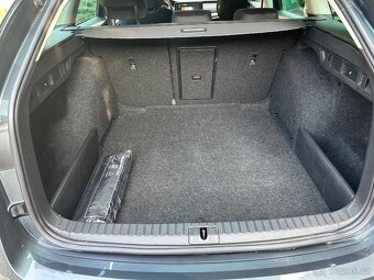 Škoda Octavia IV 2,0 TDi Matrix virtual navi kamera záruka W - 18