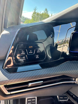 Volkswagen Golf R Performance 2.0 TSI, 235 kW - 18