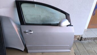 VW GOLF PLUS 1,9TDI BXE díly z auta - 18