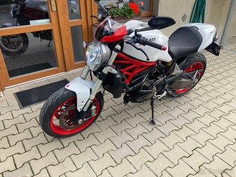 Ducati Monster 821 - 18