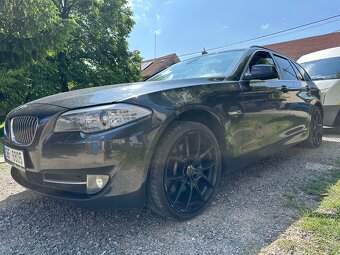 BMW f11 530d 180kw 2011 sport, masaž, max vybava - 18