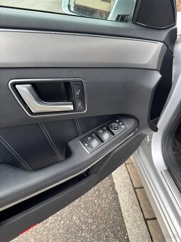Mercedes Benz E400, 4Matic - 18