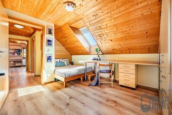 Prodej roubenky k trvalému bydlení, 4+kk, 163 m2, zahrada 19 - 18