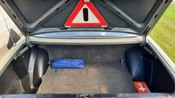 Mercedes w123  240d - 18