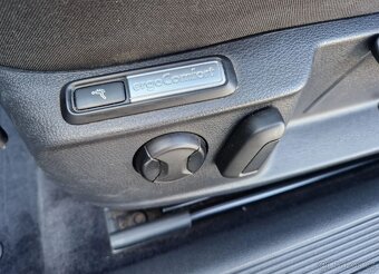 Volkswagen Passat 2.0 TDI BMT Highline DSG - 18