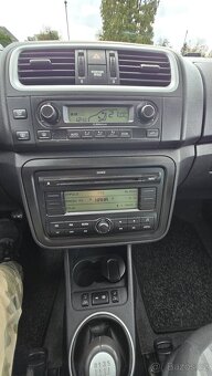 ŠKODA ROOMSTER 1.4 16V STYLE PLUS EDITION 1MAJITEL - 18