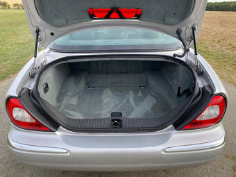 Jaguar XJR 4.2 V8 291kw Automat+Serviska - 18