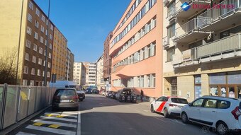 Nebytový prostor - ateliér 52m2 Praha Libeň - 18