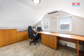 Prodej rodinného domu, 190 m², Nové Dvory - 18