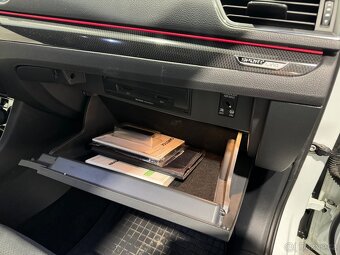 Škoda Superb III SPORTLINE 2.0 TDI 4x4 190ps DSG 10/2017 - 18