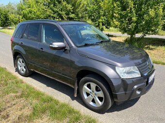 Suzuki Grand Vitara 2.4 - 18