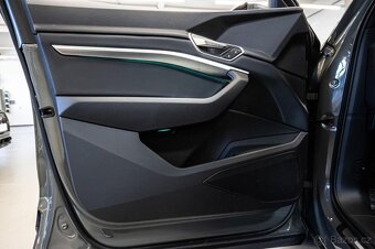 Audi Q8 E-tron 55 Advanced - 18