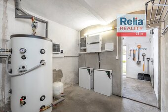 Prostorný dům s velkým potenciálem, 249 m2 - Polní Chrčice - 18