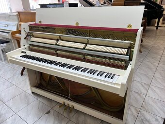Bílá Yamaha B1 se zárukou 5 let, doprava zdarma. PRODÁNO - 18