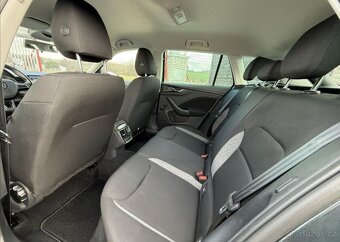 Škoda Kamiq TSI 85kW DSG 43tKm benzín automat 85 kw - 18