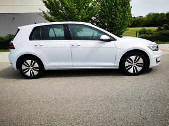 VW e-Golf 36kw, TEPELNÉ ČERPADLO, Super výbava - 18