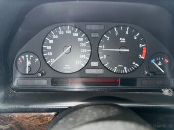 BMW 730i e32 - 18