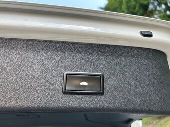 Audi A4 3.0Tdi Quattro 180 kW face, 3x s-line, plná výbava - 18