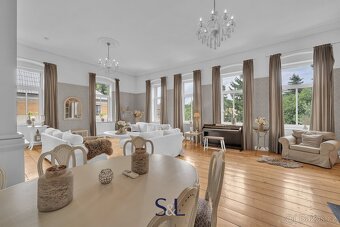 Velkorysý byt 3+1 s terasou, krbem a atmosférou elegance – p - 18