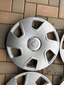 Sada zimních kol Škoda 195/55R15 5x100 vč poklic - 18