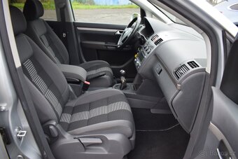 Volkswagen Touran 1,9 TDi UNITED 7MÍST,PR.SERVIS - 18