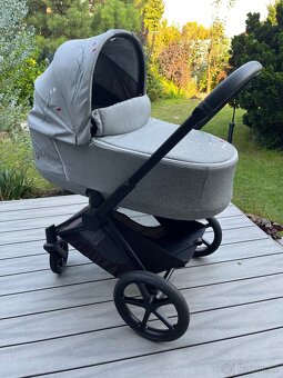 Hluboká korbička Cybex Priam Lux KOI a podvozek - 18