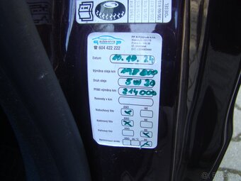 Ford Fiesta 1.4i TITANIUM - 18