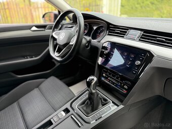 VW Passat B8 2.0 TDi 110Kw/Highline/MatrixFulled/Navi/145Tkm - 18