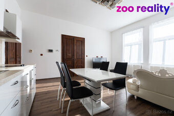 Prodej nadstandardní vily na velmi dobré adrese. - 18