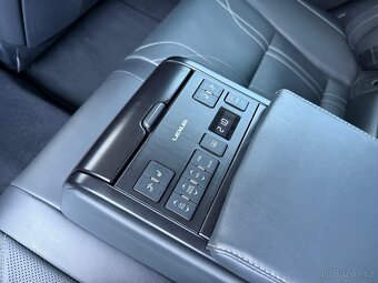 Lexus ES 300h, 2,5/131kW ČR Luxury - 18