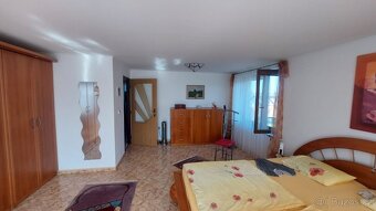 Prodej rodinného domu 250 m², pozemek 814 m² Hradec Králové - 18