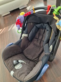 Maxi-cosi autosedačka + izofix základna + dárky - 18