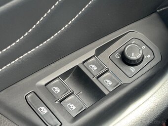 VW Passat 2.0 TSi 140kw 1. majitel ČR - jako nový - 18