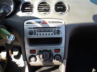 Peugeot 308 1.6HDi 82kw(111hp) r.v.2/2012 - 18