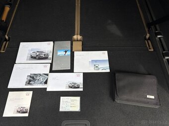 Audi Q7 7 mist 3.0 tdi 176 kW tazne webasto - 18