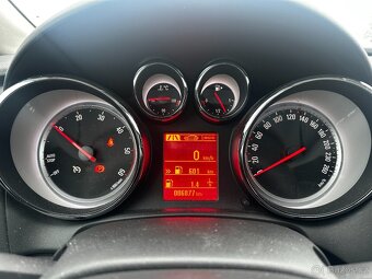 OPEL ASTRA 1,6CDTi 100kW Sports Tourer - MÁLO KM - - 18