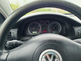 VOLKSWAGEN PASSAT 1,9 TDI 96 KW, r. v. 2002 - 18